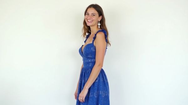 Adoptez les vêtements Bleu Bonheur pour un style unique